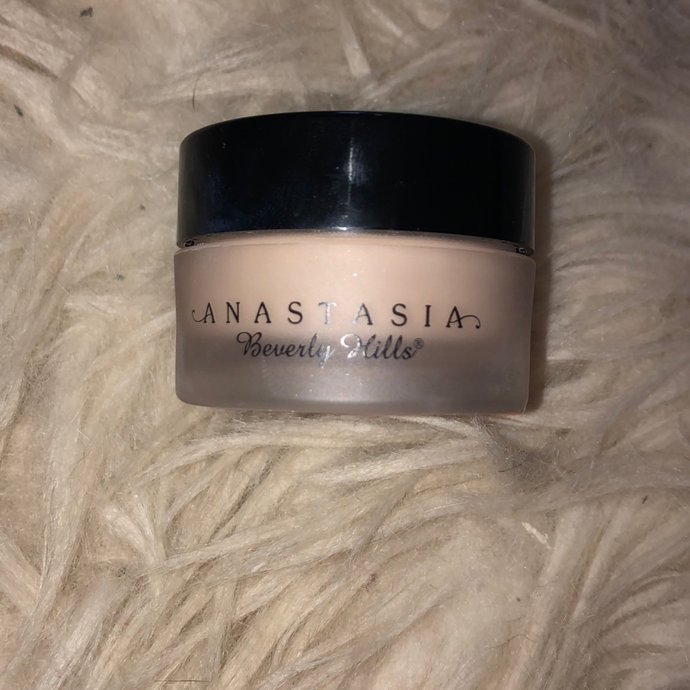 Anastasia Beverly Hills concealer
